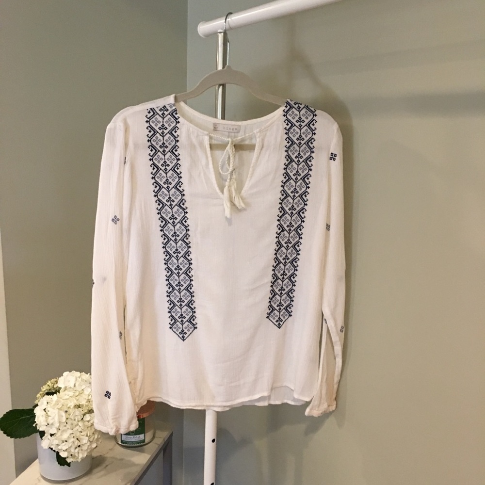 Hinge blue & white embroidered peasant top